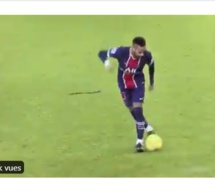 Neymar fait encore parler sa technique