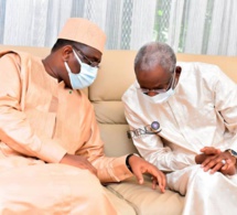 Condoléances: le Président Macky Sall chez Dane Fall de « Sénégal Broderie » suite au rappel à Dieu de son père El Hadj Mamadou Mamoune Fall dit Ndama (IMAGES)