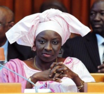 Mimi Touré: "En politique, on n'est pas assis à regarder les trains passer!"