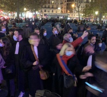 Ils dénoncent une «chasse à l’homme» et installent un camp de migrants dans le centre de Paris