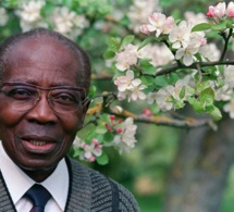 Un souk devant le domicile du président Senghor