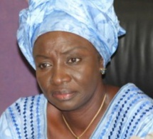 APR : Mimi Touré prend ses distances et pose un acte fort