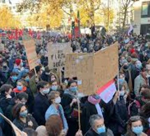 Manifestations contre la loi Sécurité globale: Darmanin révise le nombre de policiers blessés