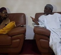 Affaire des Centres de redressement – Ahmet Khalifa Niasse tard dans la nuit venu s’enquérir de la situation et apporter son soutien à Cheikh Ahmadou KARA Mbacké.