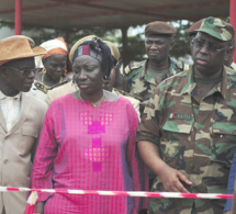 Limitation du 3ème mandat: Mimi Touré titille et invalide Macky Sall
