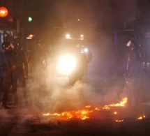 Les jeunes de Dakar se rebellent en plein Couvre-feu