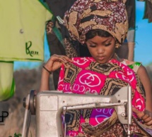 Mame Diarra Mbaye alias Katy de « Virginie », en mode couturière, dégage une beauté africaine incontestable