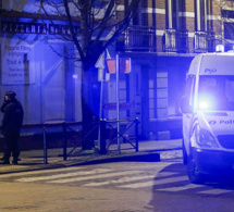 Jets de projectiles, commissariat incendié: manifestation tendue à Bruxelles après la mort d’un jeune interpellé – vidéo