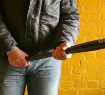 Un homme frappé à la batte de baseball et à l’arme blanche en pleine rue à Lyon