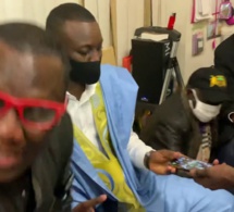 Mo Gates rend visite au Dahira MICA des mourides de New York avec un chèque de 25 000 dollars