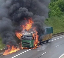 Commune de Diass : un camion en feu sème la panique, puis « contamine » un autre camion