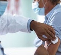 Stratégie nationale de vaccination : des questions autour d’un choix cornélien