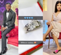 L'animateur Momo Wade offre une bague en diamant de 2 millions à son épouse le jour de son anniversaire. Regardez!