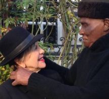 Me WADE retourne à Paris par vol spécial