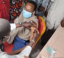 Campagne de vaccination à Thiès : Abdoul Mbow, le1ier vice-président de l'assemblée, montre la voie