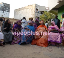 Place aux "Mérou Mbotaye" lors de la manifestation à colobane: Bakhaw NDiongue ex député, awa diop député, woré sarr député, aida Diongue etc...