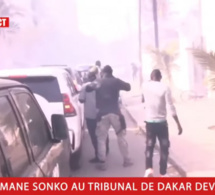 Urgent- Ça chauffe Les Gendarmes dispersent la foule qui accompagne Sonko.