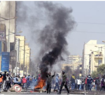 Manifestation à l’Unité 22 des Parcelles Assainies: Les policiers ont tiré sur un manifestant non armé portant le drapeau du Sénégal.