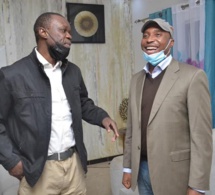 Suivez en Direct – Ousmane Sonko rend visite au Mouvement Y’en a marre