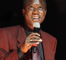 "PAPA THIONE REND LE MICRO"