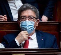 Mélenchon: le vaccin russe toujours pas utilisé «pour des raisons politiques»