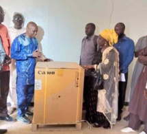 ÉDUCATION : Des anciens du lycée Djinabo offrent une photocopieuse à l’établissement