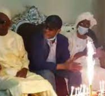 VIDEO - Youssou NDOUR et Cie fêtent l'anniversaire à son père Elimane Ndour