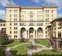 Moscou réagit à l’idée tchèque de restituer un terrain de l’ambassade russe
