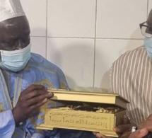 Leylatoul Khadri: Thierno Madani Tall offre un exemplaire du Coran serti d’or à Macky Sall