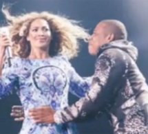 Jay-Z surprend Beyoncé et lui déclare son amour en plein concert !
