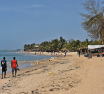 Acte contre-nature: Deux hommes mariés, surpris en plein ébats sexuels sur la plage avec une dizaine de préservatifs