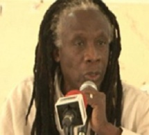 Lutte contre le chômage : Le chanteur Ouza Diallo distribue des microcrédits