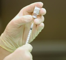 Covid-19: la baisse du nombre de patients hospitalisés se poursuit