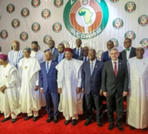Guinée: Les présidents négocient à huis-clos l'exil d'Alpha Condé