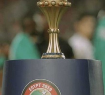 Football: Le trophée de la Can à Dakar