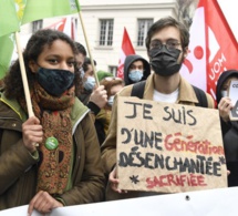 Bonnes feuilles : "Une jeunesse sacrifiée ?"
