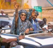 Gambie présidentielle: Fatou Bah et sa co-épouse battent campagne pour leur mari, Adama Barrow