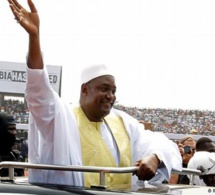 Présidentielle en Gambie: 19 candidats se réchauffent pour croiser le fer avec Adama Barrow