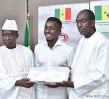 Lutte contre la Covid19: Idrissa Gueye remet 20000 masques et 6000 tests au ministère de la santé