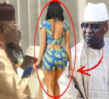 Cheikh Abdou Bara oriente le ministre Malick Sall sur les filles qui défilent à l'assemblée pour...