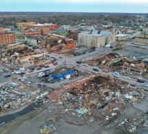 Prés de 100 morts à l'issue des tornades aux Etats-Unis: