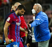 Fin de carrière pour Sergio Agüero, l'attaquant du Barça