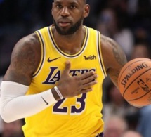 LeBron James blessé, défaite contre les Suns: sale soirée pour les Lakers