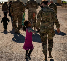 1 450 enfants afghans ont été évacués vers les États-Unis sans leurs parents. Certains sont encore dans les limbes