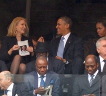 (12) Photos: Michelle Obama jalouse à cause du Premier ministre danois, et remet Barack à sa place en plein hommage à Mandela