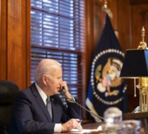 C'est la deuxième conversation téléphonique en moins d'un mois pour Joe Biden et Vladimir Poutine. Jeudi soir 30 décembre, les présidents russe et américain ont passé près d'une heure au téléphone pour tenter de déminer un contexte international part