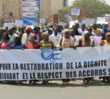 Débrayage, grève et marche: les syndicats d’enseignants reprennent le combat