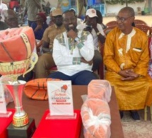 Pape Mahawa Diouf soutient les jeunes basketteurs de la commune de Yoff