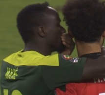 CAN 2021 : Ce que Mané a dit à Salah après la victoire des Lions