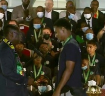 Champions d’Afrique: Les Lions élevés au rang d’officiers de l’ordre national du Lion